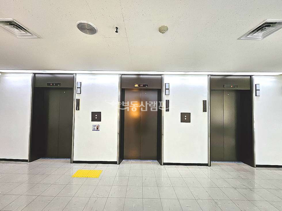 서울 강남구 역삼동 테헤란로 대로변 대형건물 사무실 월세 매물번호 10791 사진 4