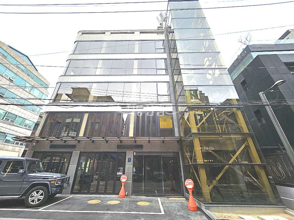 서울 강남구 신사동 신사동 리모델링 인테리어 사옥 통임대 월세 매물번호 10816 사진 1