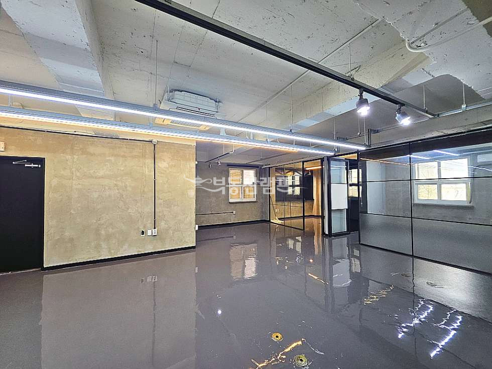 서울 강남구 역삼동 언주역 경복아파트사거리 인근 인테리어 A급 단독 사무실 월세 매물번호 10823 사진 4