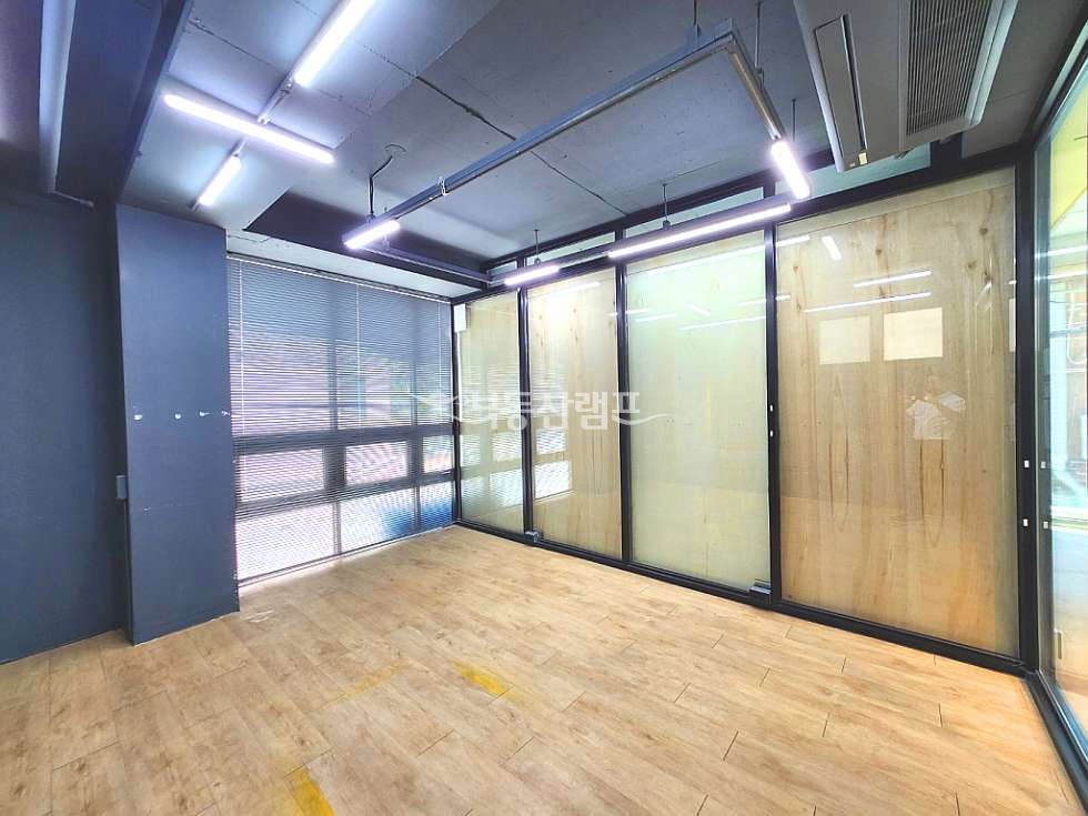 서울 강남구 역삼동 역삼동 AAA급 레일 조명 인테리어 사무실 월세 매물번호 10907 사진 3