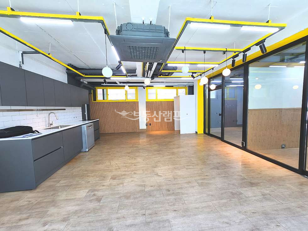 서울 강남구 역삼동 역삼동 AAA급 레일 조명 인테리어 사무실 월세 매물번호 10907 사진 8