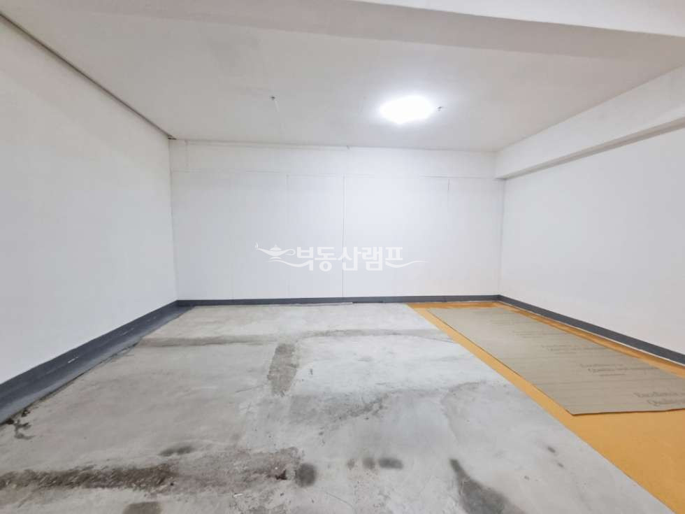서울 강남구 신사동 신사동 3분, 갓성비 사무실, 화이트톤 새단장, 깔끔 월세 매물번호 11143 사진 4