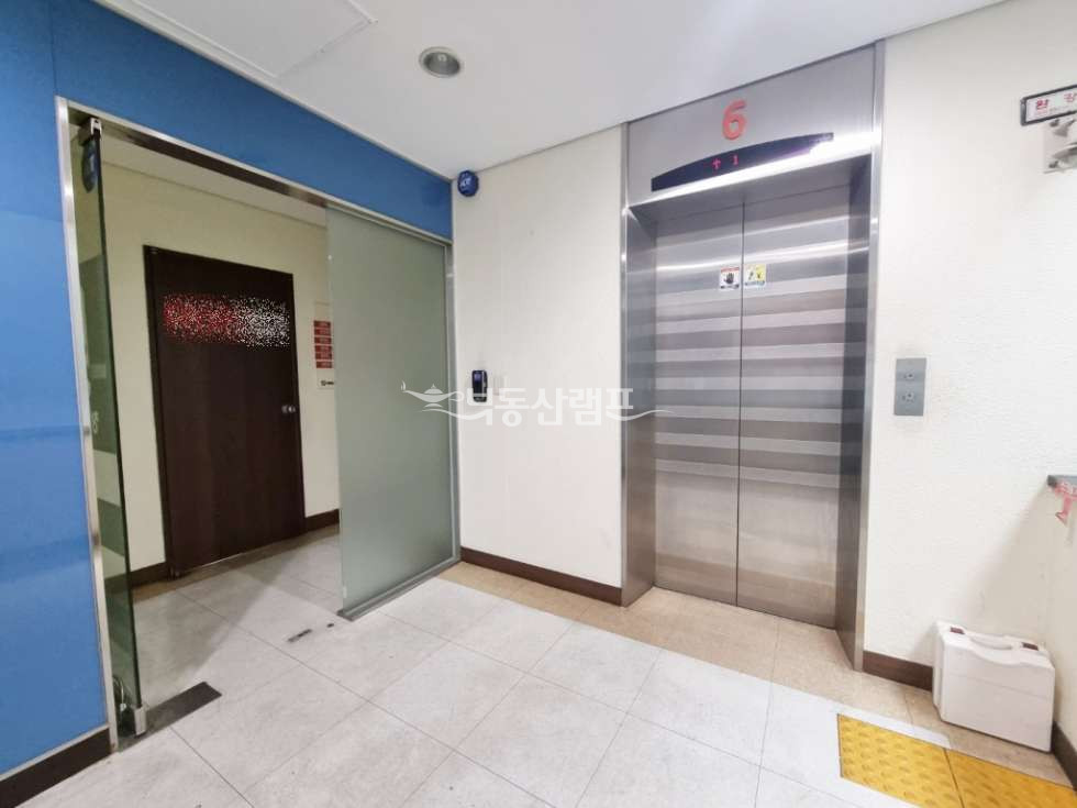 서울 강남구 역삼동 채광좋고 시티뷰 나오는, 대로변 ACE 사무실, 보안좋음 월세 매물번호 11167 사진 8