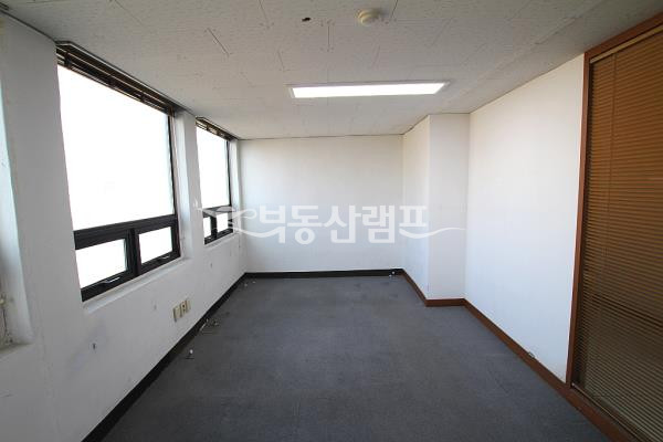 서울 서초구 양재동 화암빌딩동 ★ 2룸 사무실 ★ 월세 매물번호 11429 사진 5