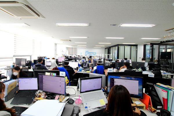 서울 강남구 논현동 KST빌딩동 ★ 3룸 사무실 ★ 월세 매물번호 11514 사진 2