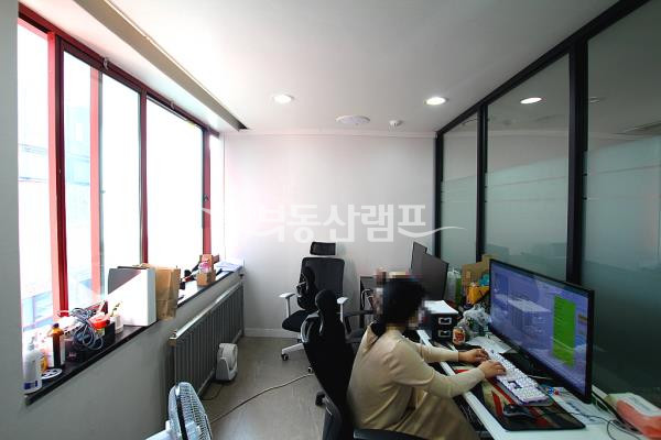 서울 강남구 논현동 제헌빌딩동 ★ 2룸 사무실 ★ 월세 매물번호 11545 사진 8