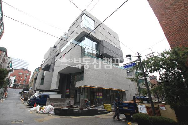 서울 강남구 논현동 ★ 신축 통사옥 사무실 ★ 월세 매물번호 11629 사진 1