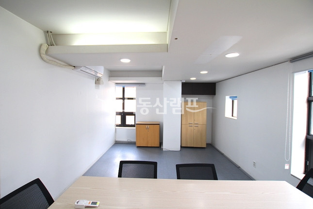 서울 강남구 역삼동 리앤리빌딩동 ★ 화이트노출 2룸 사무실 ★ 월세 매물번호 11711 사진 5