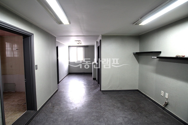 서울 강남구 논현동 ★ 역세권 층고 높은 단독 사옥 ★ 월세 매물번호 12014 사진 3