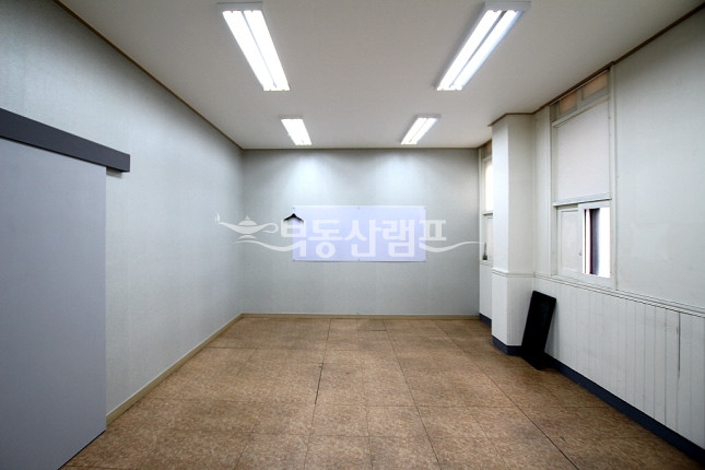 서울 강남구 논현동 ★ 역세권 층고 높은 단독 사옥 ★ 월세 매물번호 12014 사진 8