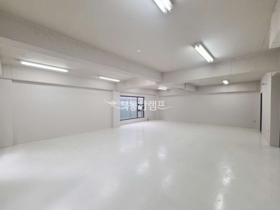 서울 강남구 청담동 청담동사거리 깔끔한 인테리어 사무실 월세 매물번호 10059 사진 10