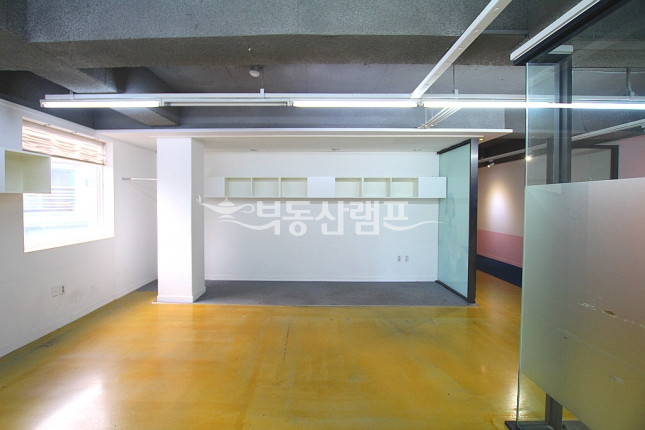 서울 강남구 청담동 ★ 노출 천정 인테리어 사무실 ★ 월세 매물번호 12241 사진 9