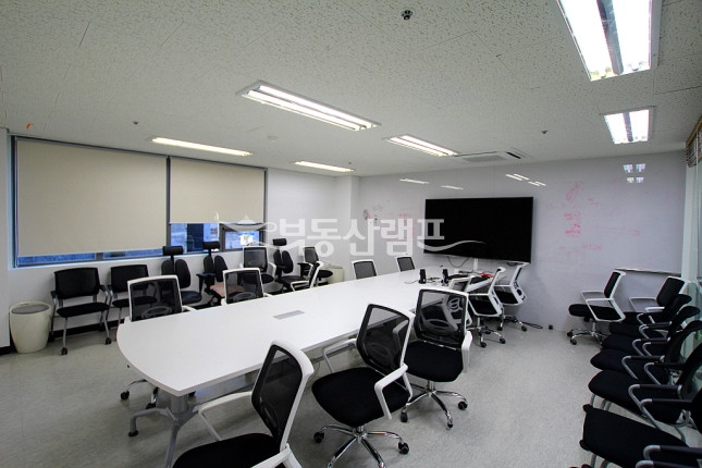 서울 강남구 역삼동 SC빌딩동 ★ 내외관 깔끔한 넓은 평수 역세권 사무실 ★ 월세 매물번호 12294 사진 7
