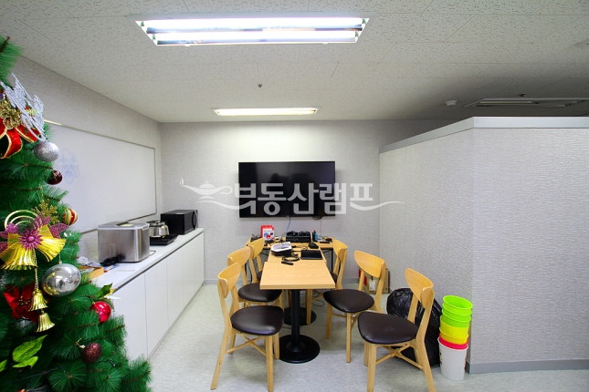서울 강남구 역삼동 SC빌딩동 ★ 내외관 깔끔한 넓은 평수 역세권 사무실 ★ 월세 매물번호 12294 사진 11