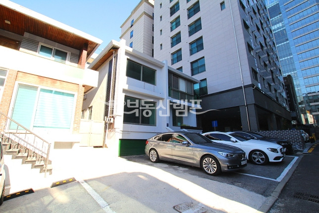 서울 강남구 논현동 ★ 역세권 주차 편한 단독 사옥 사무실 ★ 월세 매물번호 12304 사진 2