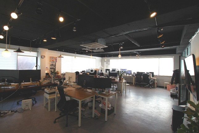 서울 강남구 논현동 진영빌딩동 ★ 블랙노출 전청 인테리어 사무실 ★ 월세 매물번호 12305 사진 1