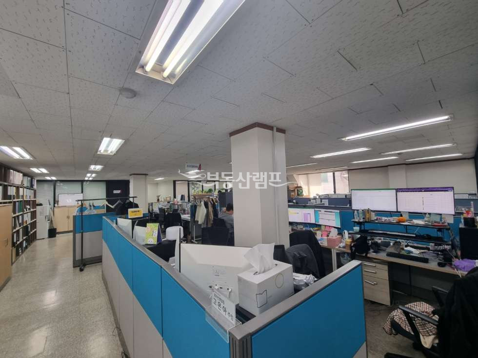 서울 강남구 신사동 압구정 초역세권 주차아주편리한 사무실 월세 매물번호 10070 사진 1