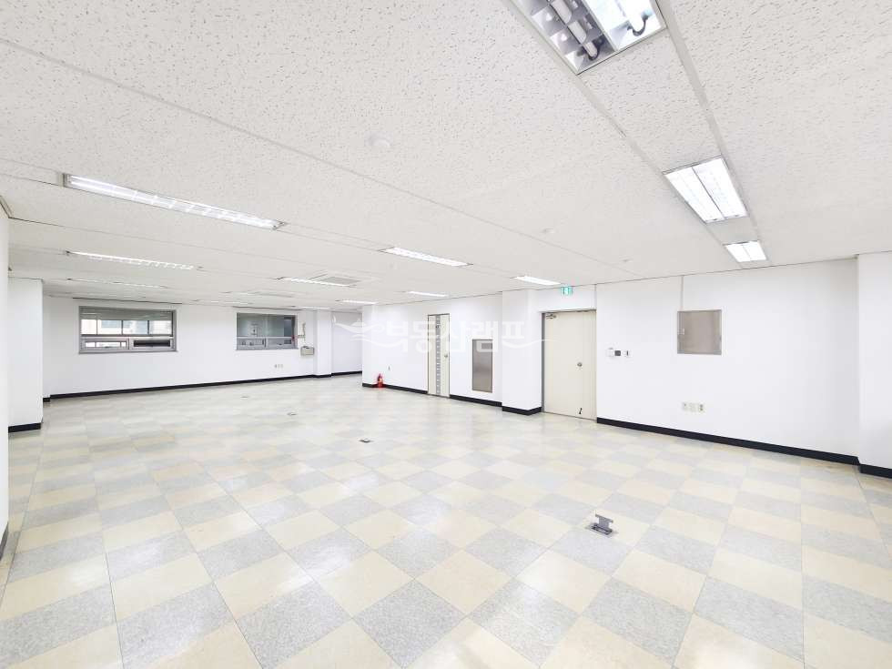 서울 강남구 대치동 선릉역 포스코센터 대로변 이면 1분거리 월세 매물번호 10082 사진 3