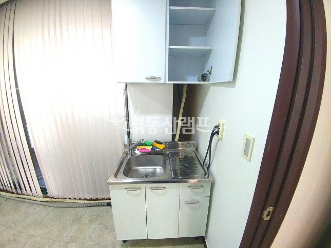 서울 강남구 역삼동 유림빌딩동 ★저렴한 인테리어 깔끔한 사무실★ 월세 매물번호 12654 사진 9