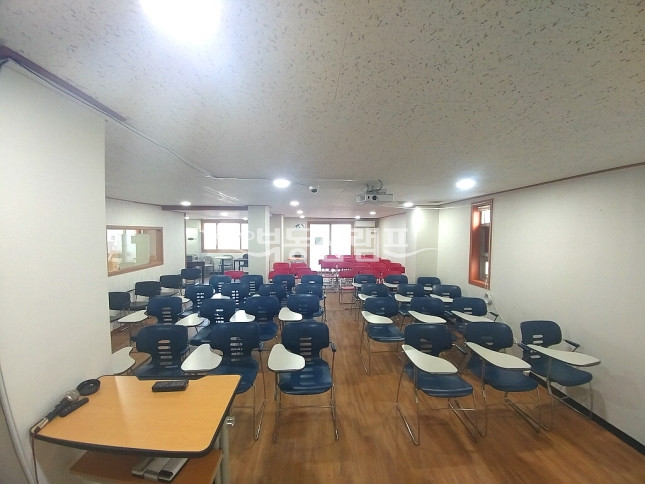 서울 강남구 역삼동 ★ 역세권 대로변 사무실★ 월세 매물번호 12697 사진 2
