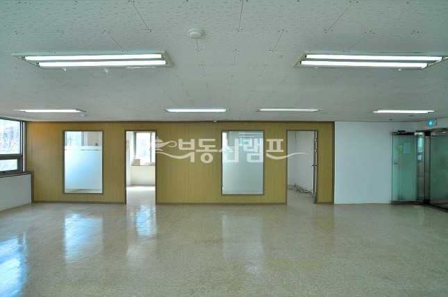 서울 강남구 역삼동 ♥가성비 대비 넓은 3층 전층 단독 사용 사무실 월세 매물번호 12749 사진 9