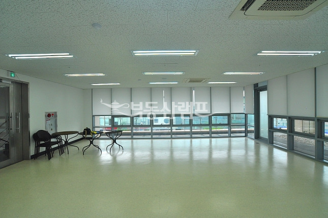 서울 강남구 논현동 ♥대로변 역세권 테라스 환상적인 3층 전층 단독 사용 사무실 월세 매물번호 12840 사진 10