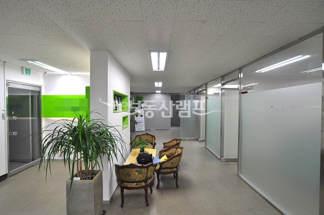 서울 강남구 논현동 ♥초역세권 넓은 2층 전층 단독 사용 사무실 월세 매물번호 12921 사진 2