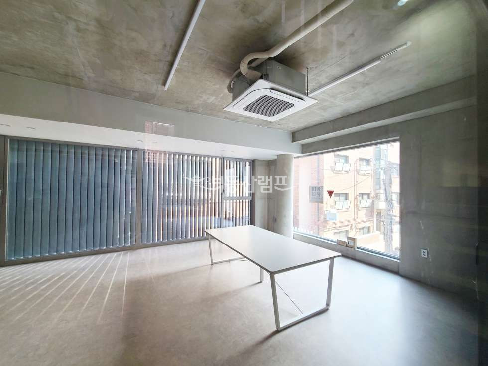 서울 강남구 논현동 신축 첫입주 매물 월세 매물번호 10045 사진 3