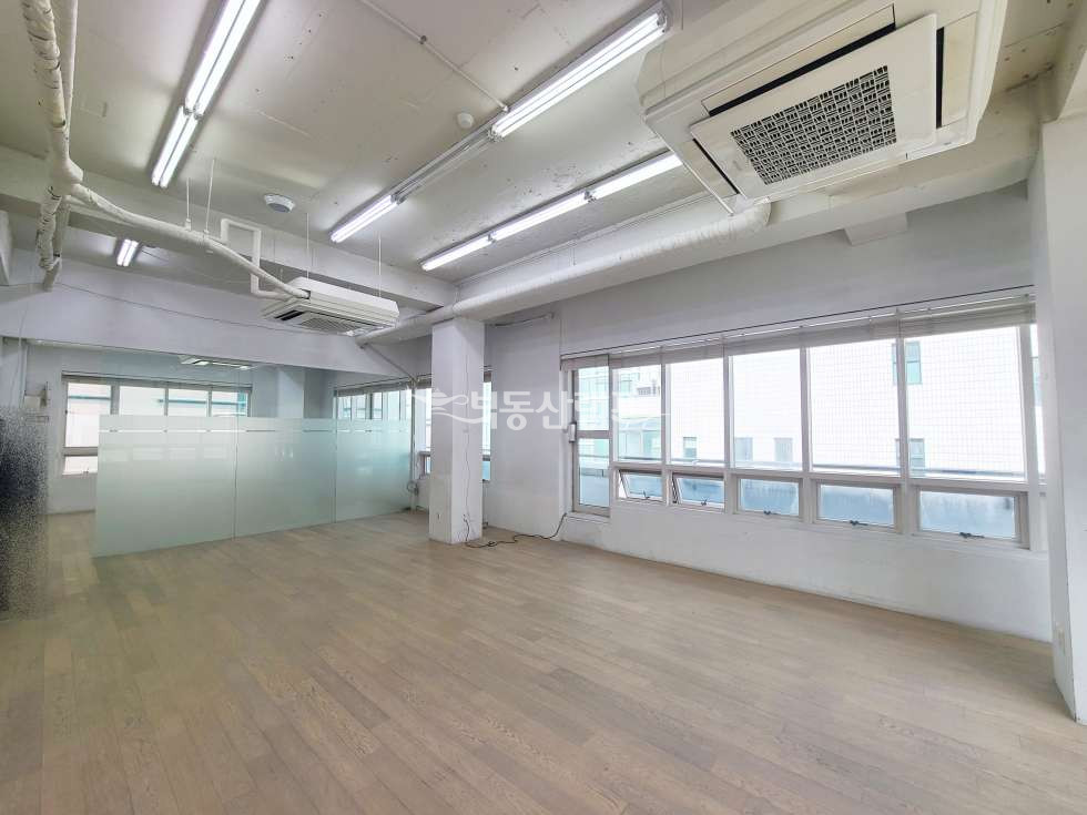 서울 강남구 대치동 삼성역 초역세권 대로 이면 노출디자인 사무실임대 월세 매물번호 10109 사진 4