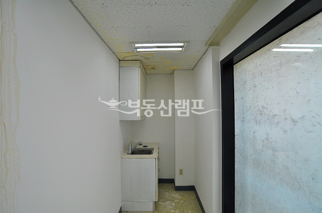 서울 서초구 서초동 ♥역세권 넓은 4층 전층 단독 사용 사무실 월세 매물번호 12967 사진 8