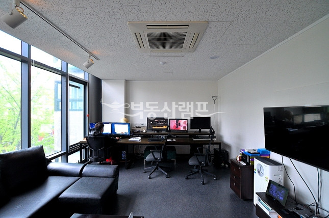 서울 강남구 논현동 ♥대로변 역세권 넓은 2층 전층 단독사용 사무실 월세 매물번호 12999 사진 2