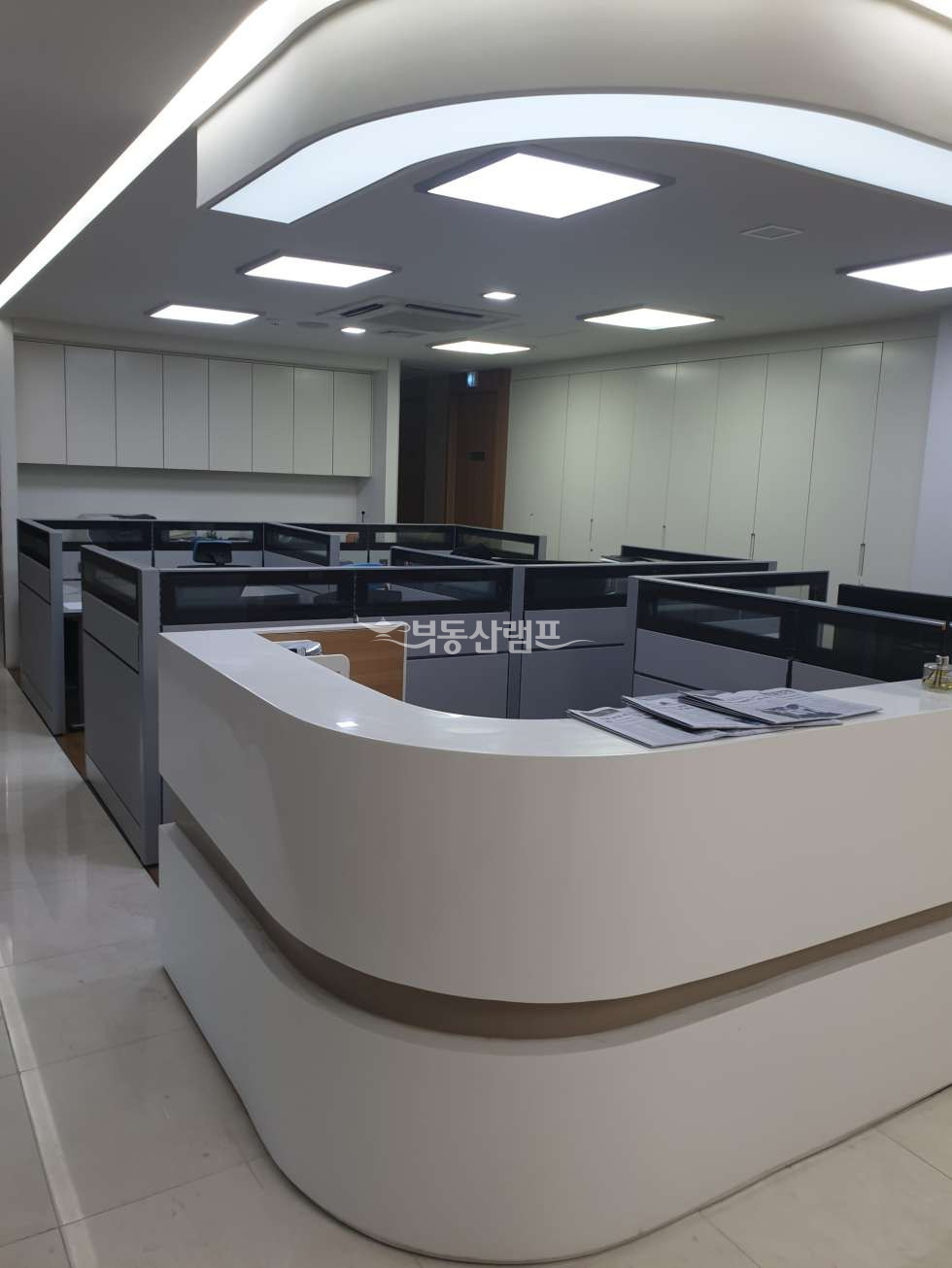 서울 강남구 역삼동 역삼역 출구앞 대로변 대형사무실 월세 매물번호 10115 사진 2