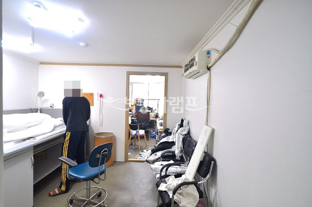 서울 강남구 신사동 ♥가성비 좋은 분리형 2층 사무실 월세 매물번호 13032 사진 2