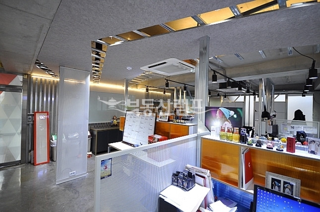 서울 강남구 역삼동 ● 테헤란로 이면 수려한 노출컨크리트컨셉 월세 매물번호 13397 사진 3