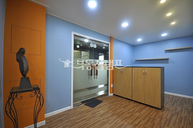 서울 강남구 논현동 ● 초역세권 대로변 바로 이면 저렴합니다~ 월세 매물번호 13481 사진 9