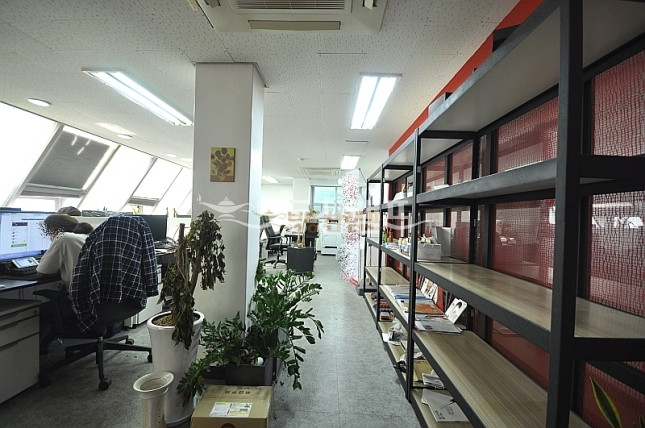 서울 강남구 논현동 ● 강남구청역 초역세권 깔끔한 사무실 월세 매물번호 13482 사진 3