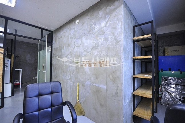 서울 강남구 신사동 ● 시크한 컨셉 저렴한 임대료 월세 매물번호 13582 사진 4