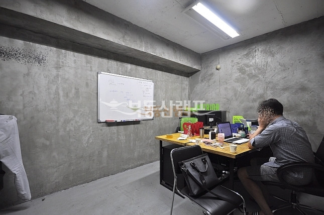 서울 강남구 신사동 ● 시크한 컨셉 저렴한 임대료 월세 매물번호 13582 사진 6
