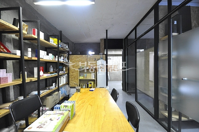 서울 강남구 신사동 ● 시크한 컨셉 저렴한 임대료 월세 매물번호 13582 사진 8