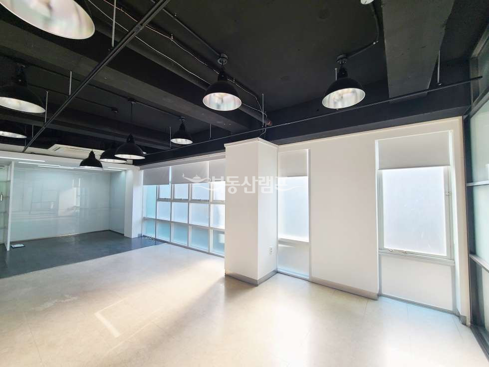 서울 강남구 삼성동 노출 천장 인테리어 월세 매물번호 10176 사진 4