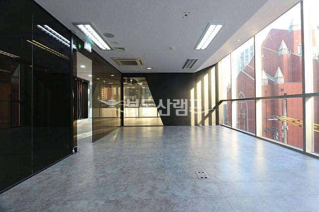 서울 강남구 역삼동 ☎☏역삼역인근 신축급 인테리어 사무실 월세 매물번호 13631 사진 3