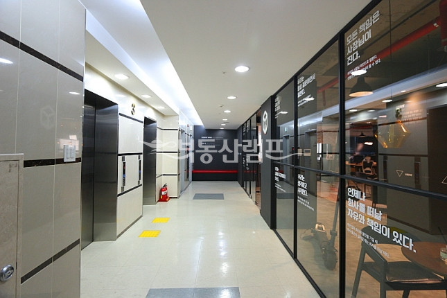 서울 강남구 역삼동 ☎☏카페 스타일 최상의 인테리어 월세 매물번호 13699 사진 10