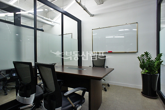 서울 강남구 역삼동 ☎☏대로변 초역세권 노출인테리어 월세 매물번호 13703 사진 6