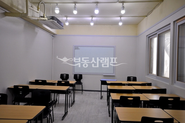 서울 강남구 신사동 $$ 대로변 네모반듯한구조 $$ 월세 매물번호 14171 사진 5