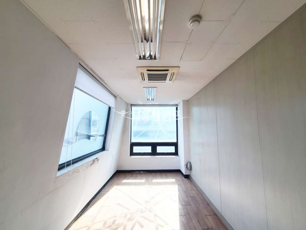 서울 강남구 역삼동 룸 7개, 고급 스런 인테리어 월세 매물번호 10239 사진 6