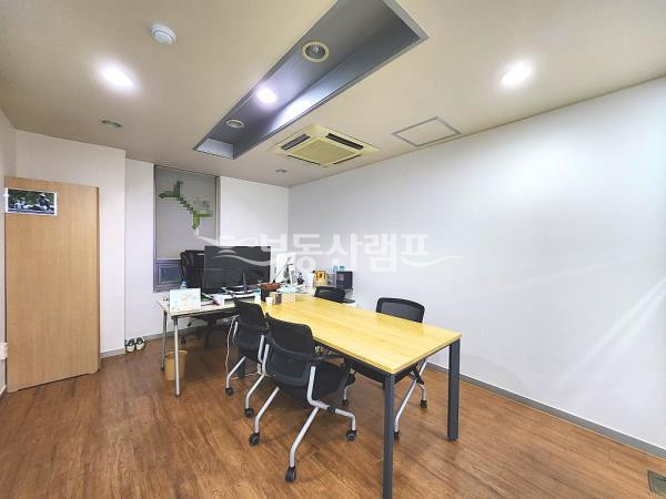 서울 강남구 역삼동 역삼역 룸4 천정형냉난방기 인테리어 사무실 월세 매물번호 14279 사진 3