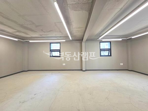 서울 서초구 잠원동 신사역 역세권 신축 자주식주차 루프탑 통임대 월세 매물번호 14298 사진 2