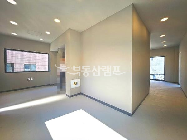 서울 서초구 잠원동 신사역 역세권 신축 자주식주차 루프탑 통임대 월세 매물번호 14298 사진 4