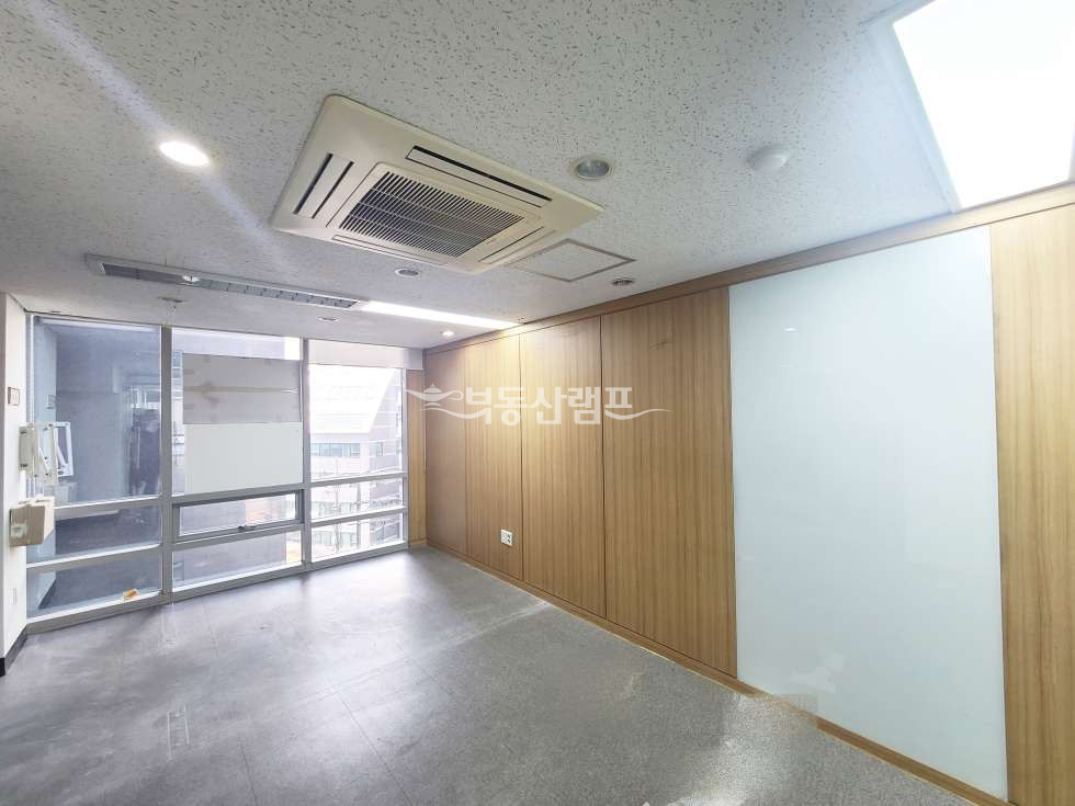 서울 강남구 역삼동 역삼역 초역세권 깔끔한 사무실 월세 매물번호 10256 사진 4