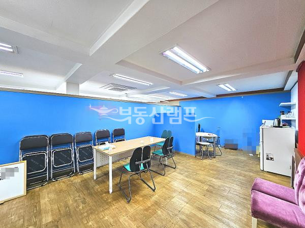 서울 서초구 서초동 햇빛 잘드는 댄스 연습실 월세 매물번호 14432 사진 2